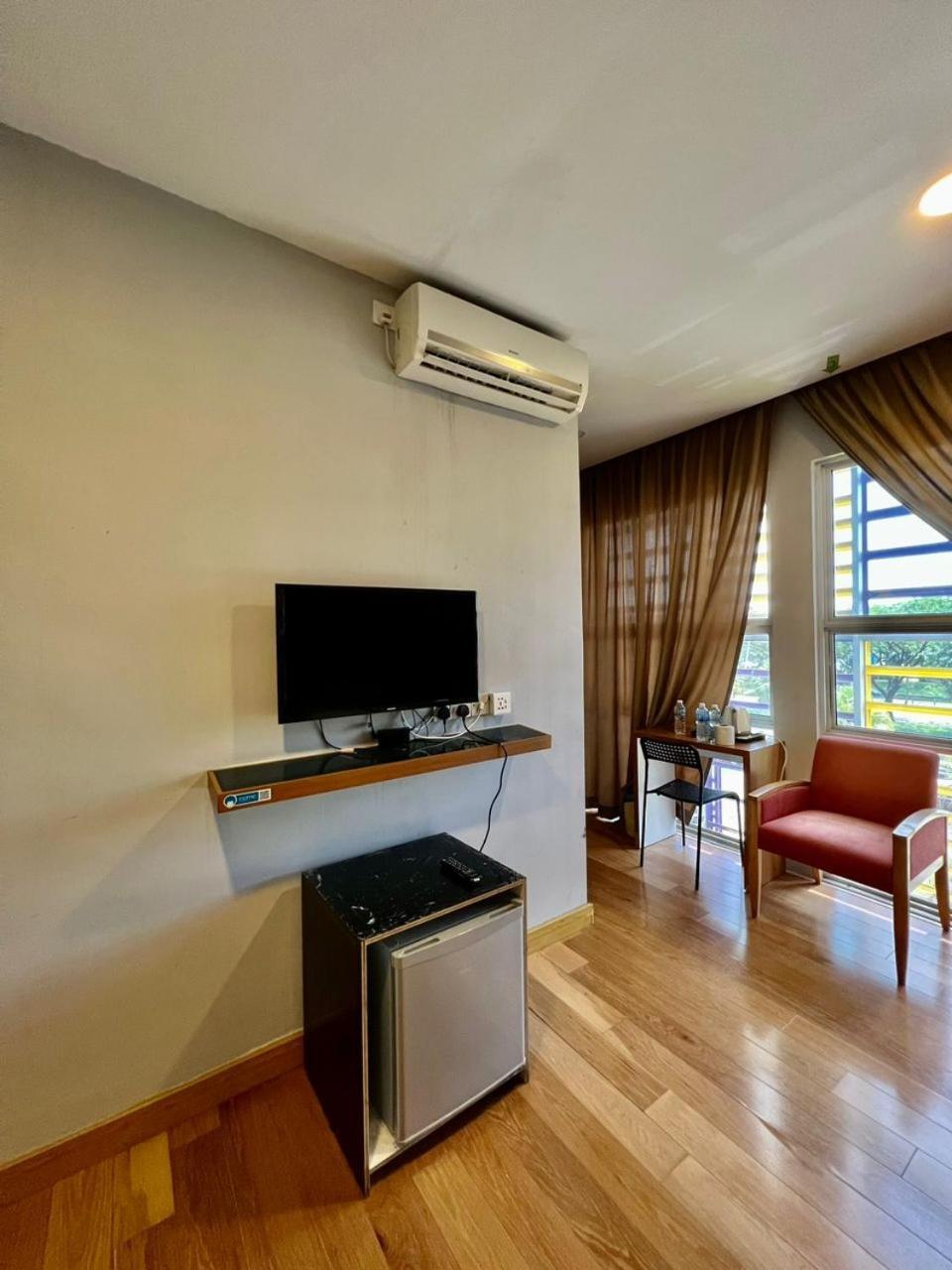 Golden Leaf Boutique Hotel Nusa Idaman Formerly Known As Ariana Hotel Johor Bahru Buitenkant foto